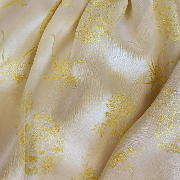 Vintage-Made Child's Japanese Sleep Set Yellow Silk - Picture 5 of 10